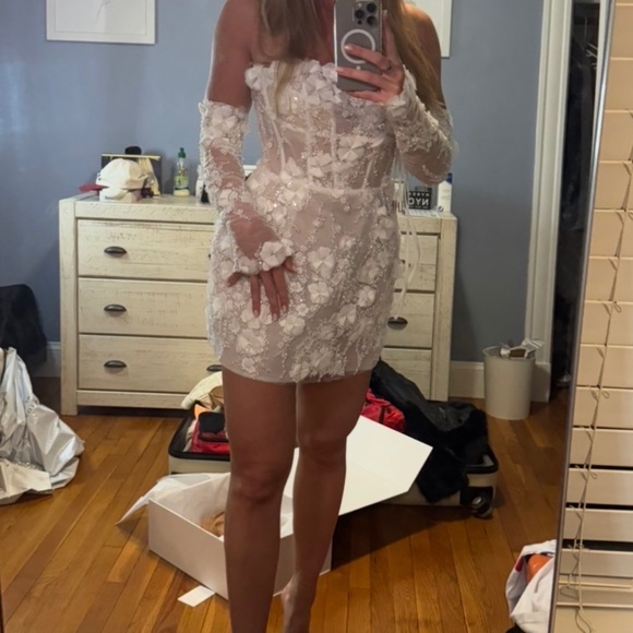 Rosie Etienne Bridal Isabelle Dress - Picture 3 of 4